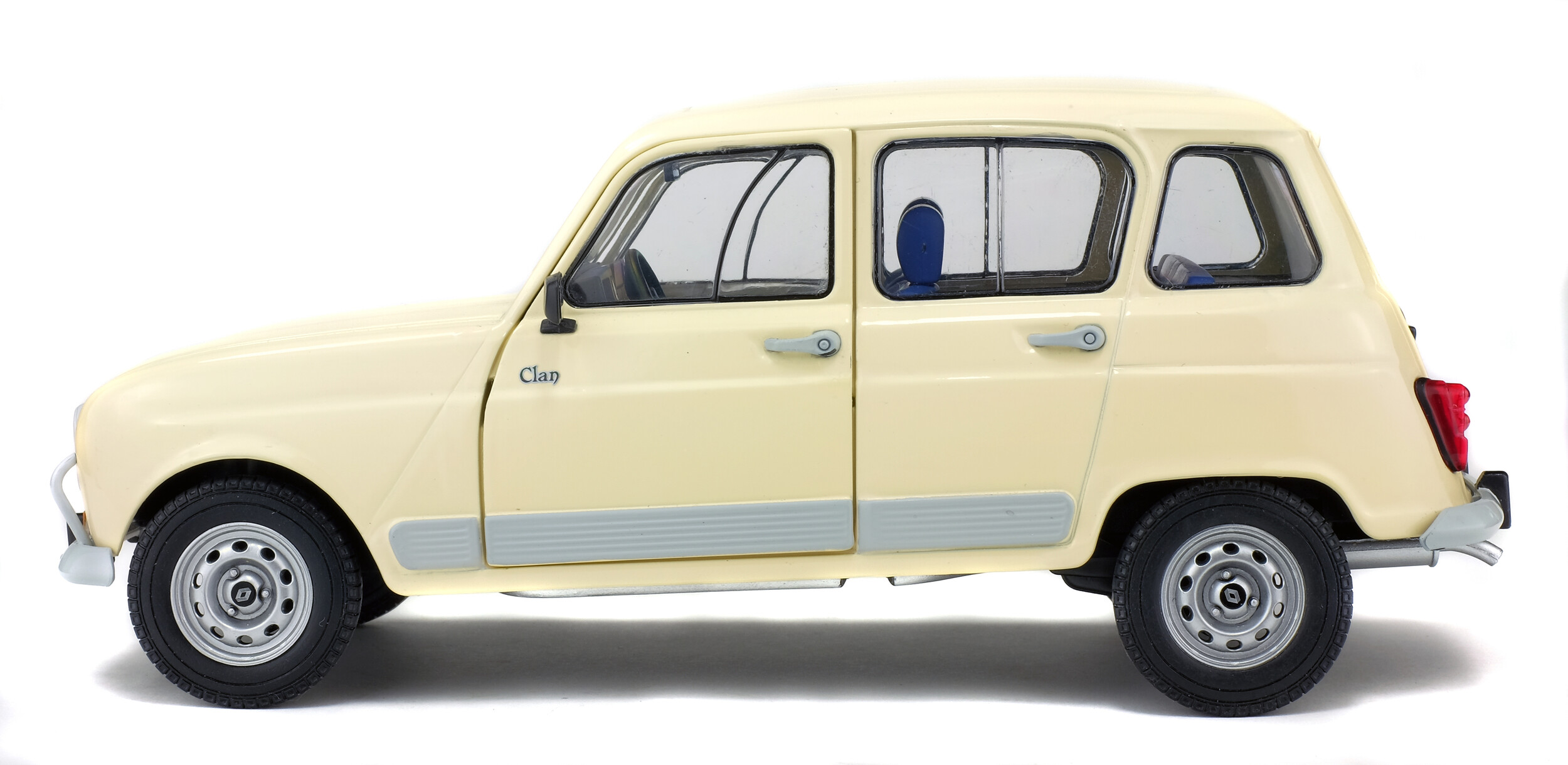 RENAULT 4L CLAN - BEIGE - 1978 - Solido