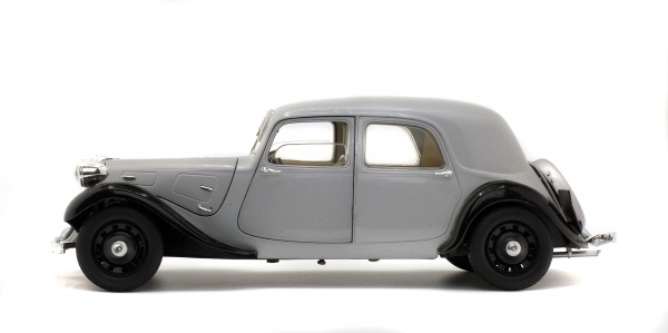 CITROEN TRACTION 11B - BI-TON ARGENT - 1937