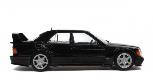 Mercedes 190E Evo 2 1990 Black 1/18 S1801001 SOLIDO