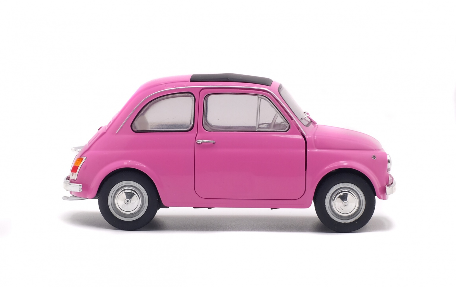 FIAT 500 - PINK - 1965 - Solido