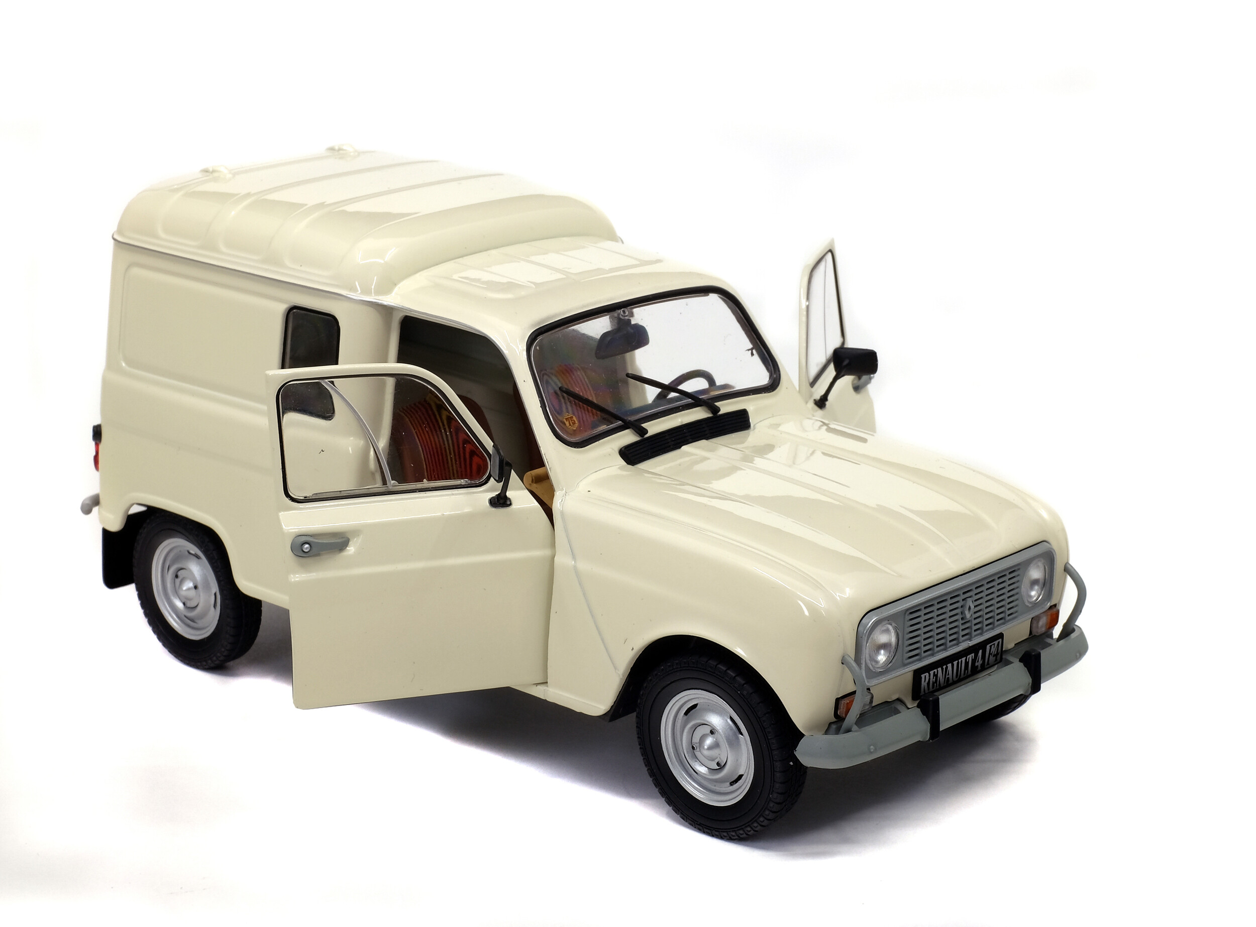 Voiture de collection Renault 4L modèle 1/18ème SOLIDO : la voiture à Prix  Carrefour