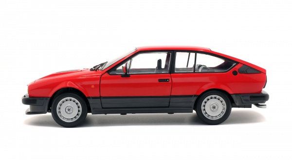 ALFA ROMEO GTV6 - RED - 1984