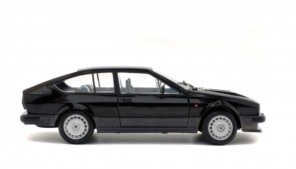 ALFA ROMEO GTV6 - BLACK - 1984