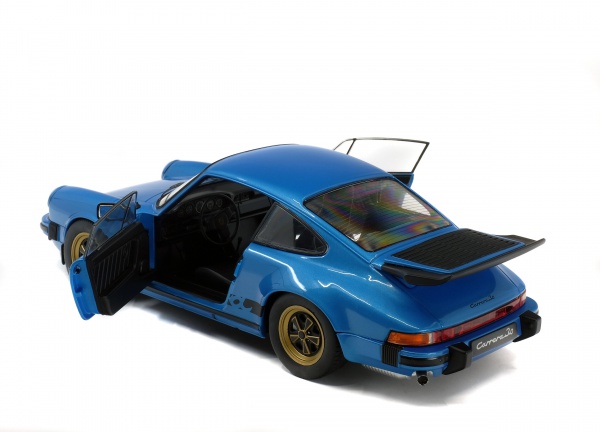 PORSCHE 911 CARRERA 3,0 COUPE - MINERVA BLUE - 1984