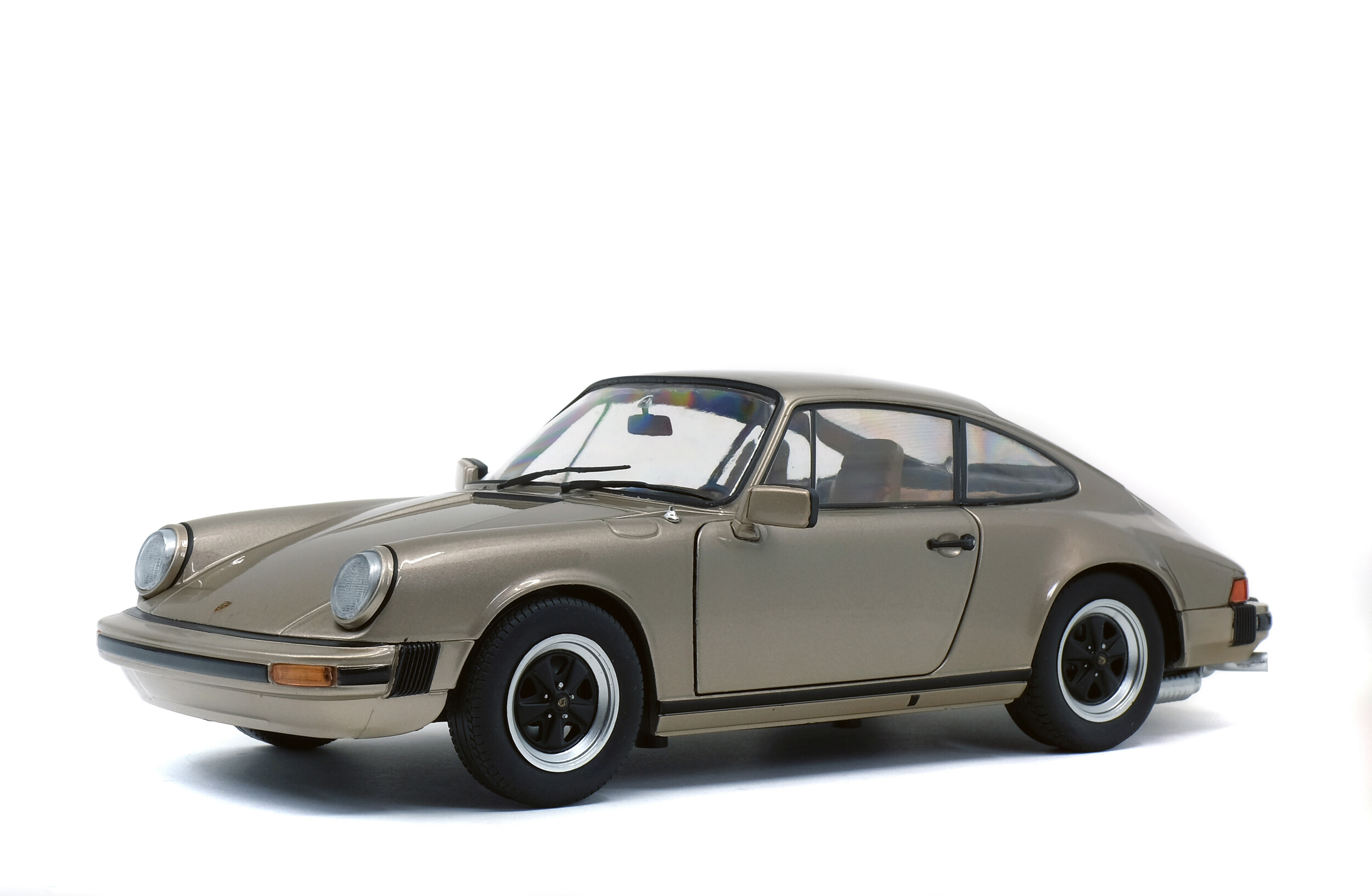 1/18 AUTOART PORSCHE 911 CARRERA RS 2.7 1973 - LIGHT YELLOW (STANDARD  VERSION) Diecast Model 78056