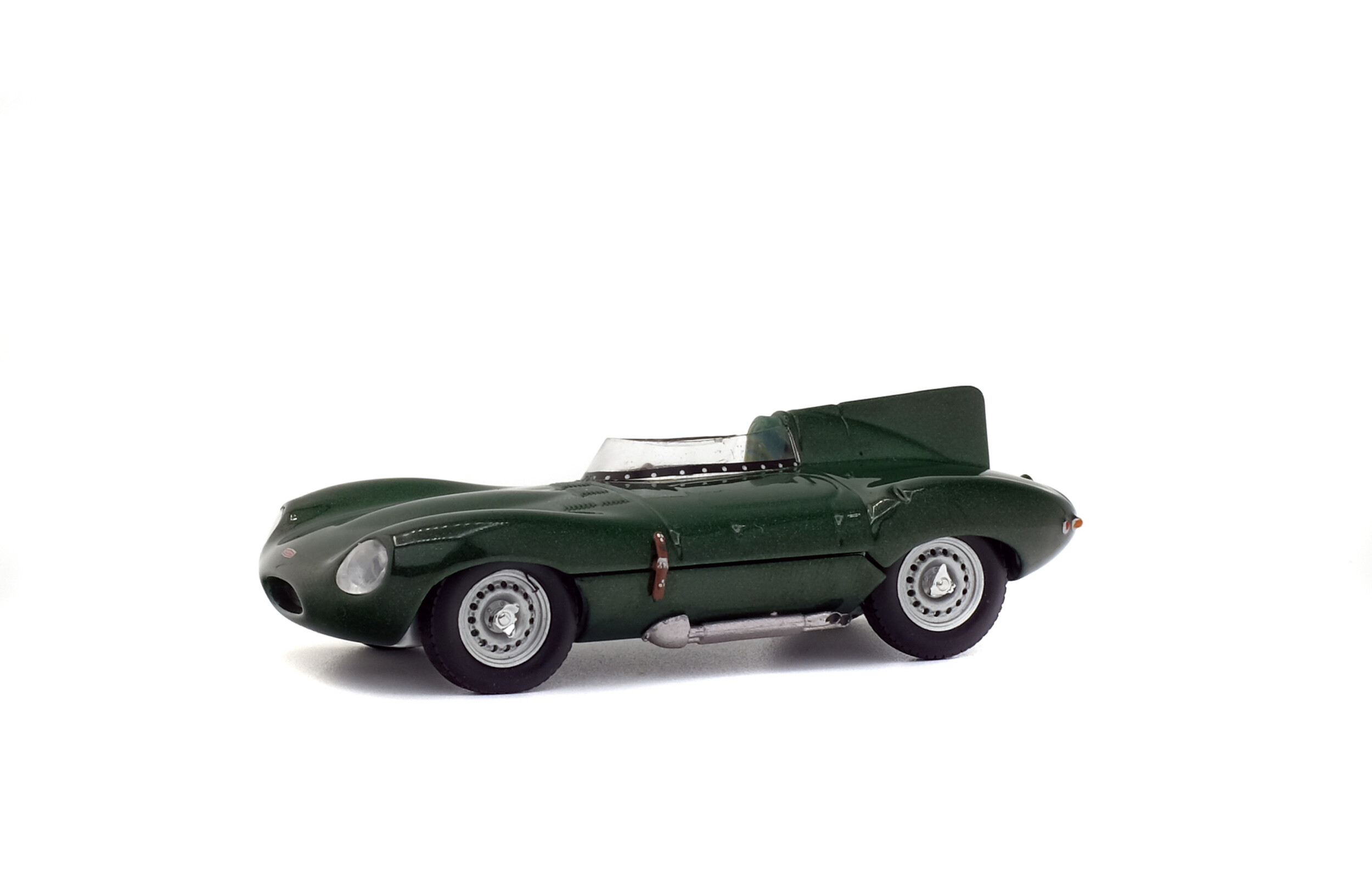ソリド　ジャガー  solido JAGUAR LE MANS type d JAGUAR - D TYPE - 1952 - Solido