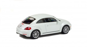 VOLKSWAGEN BEETLE 2015