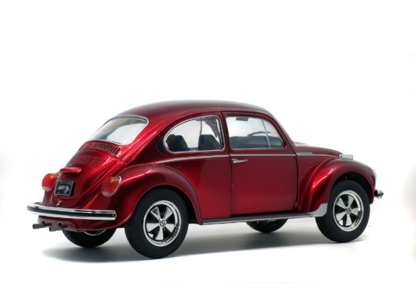 VOLKSWAGEN - BEETLE 1303 - CUSTOM METALLIC RED - 1974