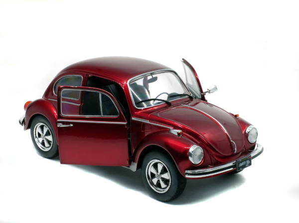 VOLKSWAGEN - BEETLE 1303 - CUSTOM METALLIC RED - 1974