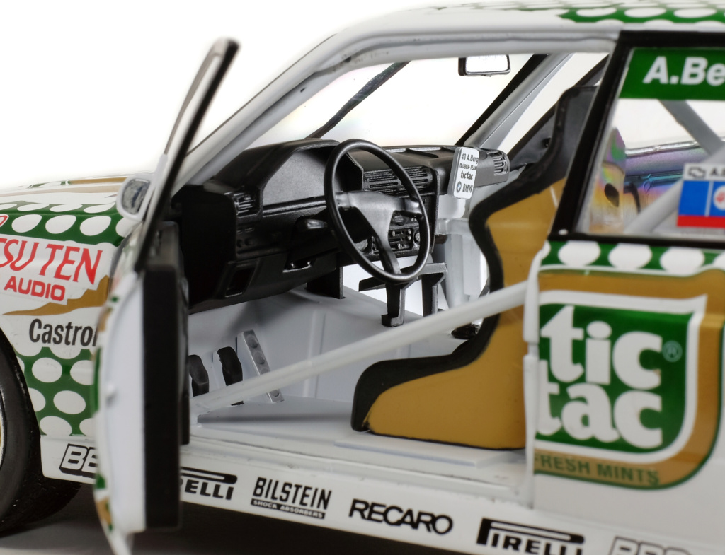 Solido 1/18 BMW M3 (E30) DTM 1991 #43 - Allen Berg - S1801505 - Neuve
