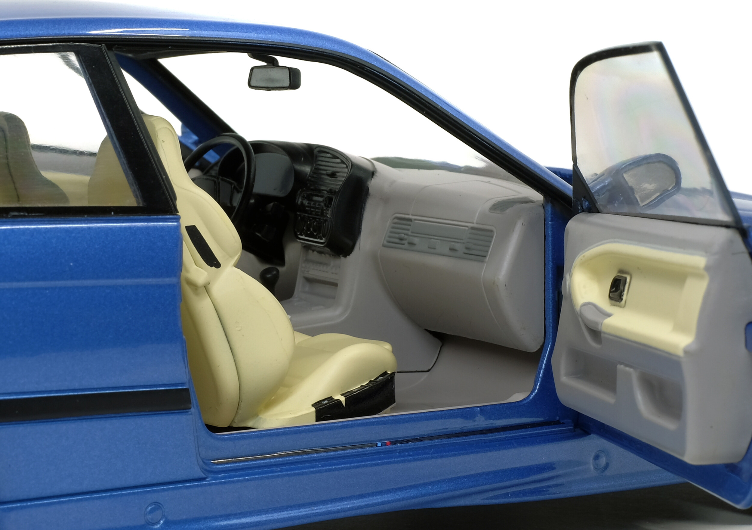 1990 BMW M3 Coupe (E36) Azul Avius 1:18 Solido S1803908