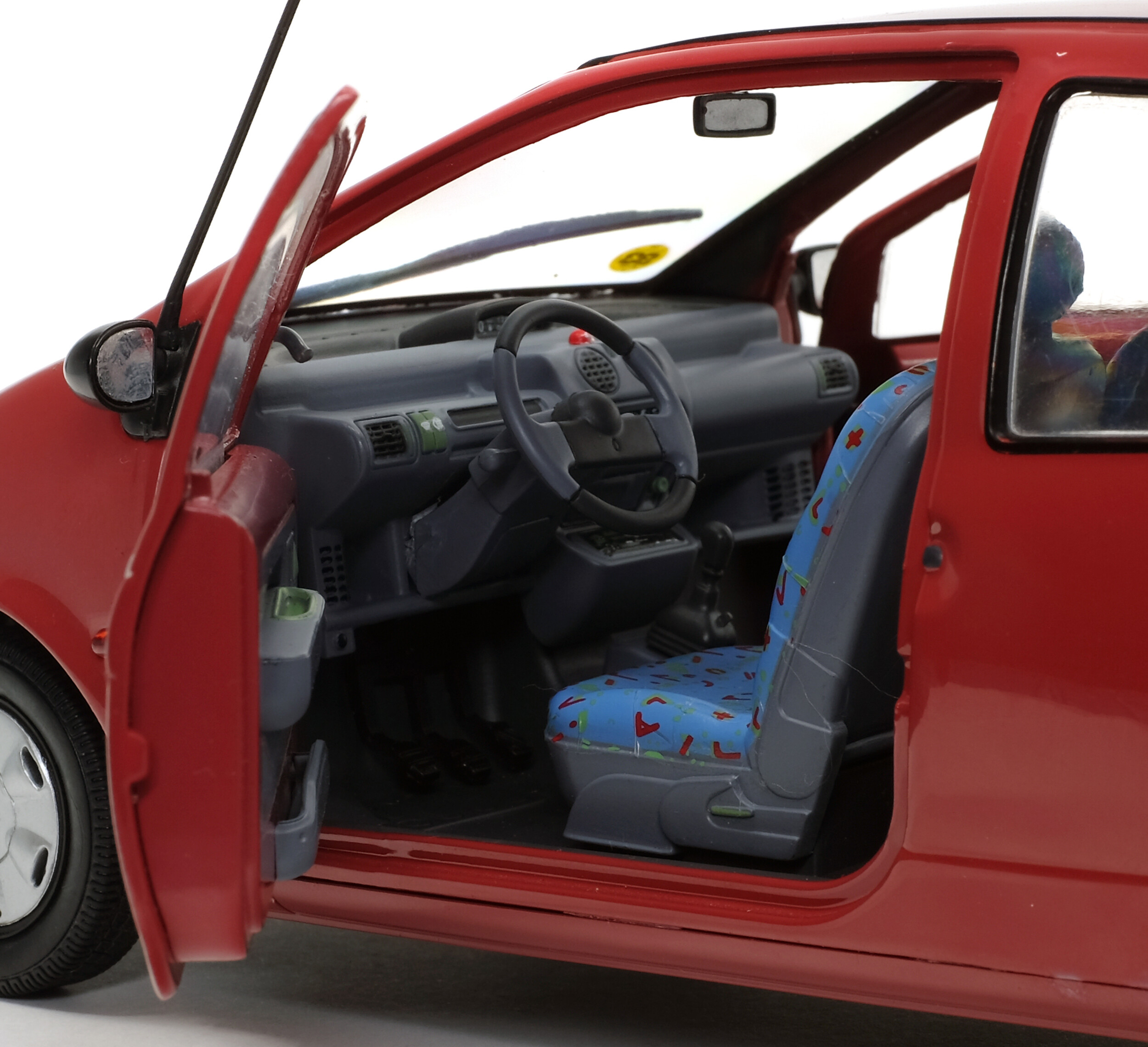 Renault Twingo Mk1 - bleu outremer - 1993 - Solido