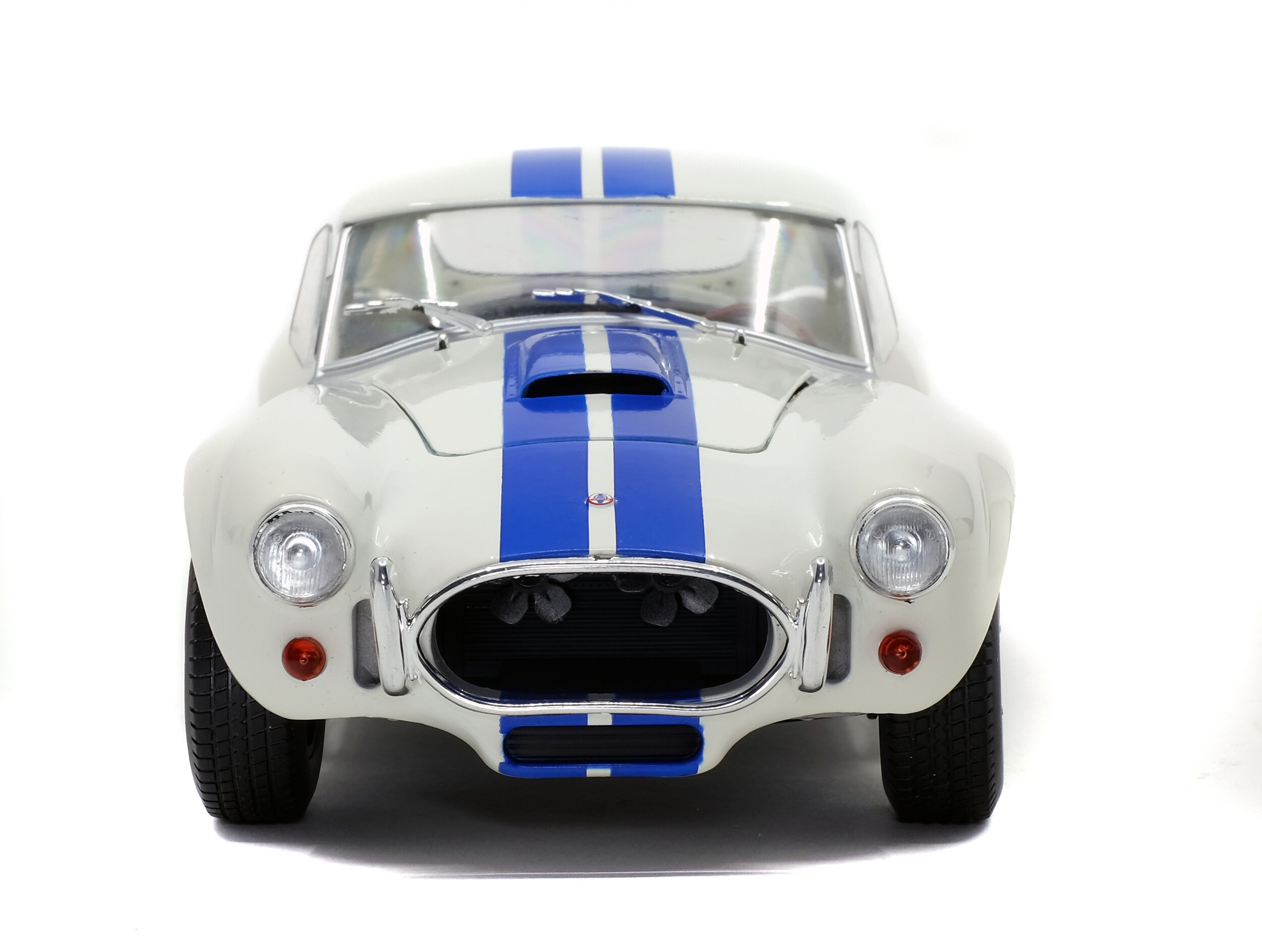 Shelby Cobra 427 S/C - Wimbledon White - 1965 - Solido