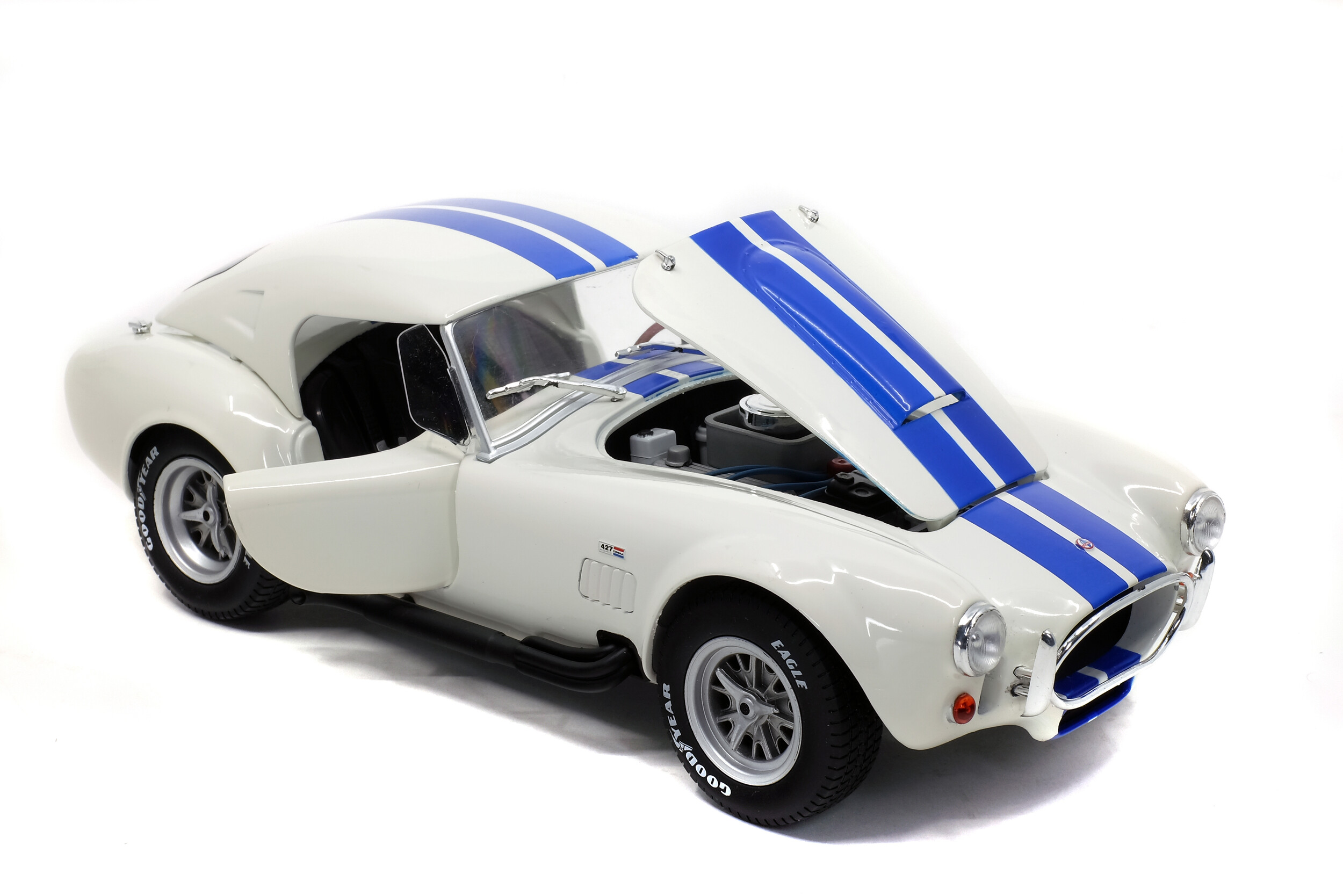 Shelby Cobra 427 S/C - Wimbledon White - 1965 - Solido