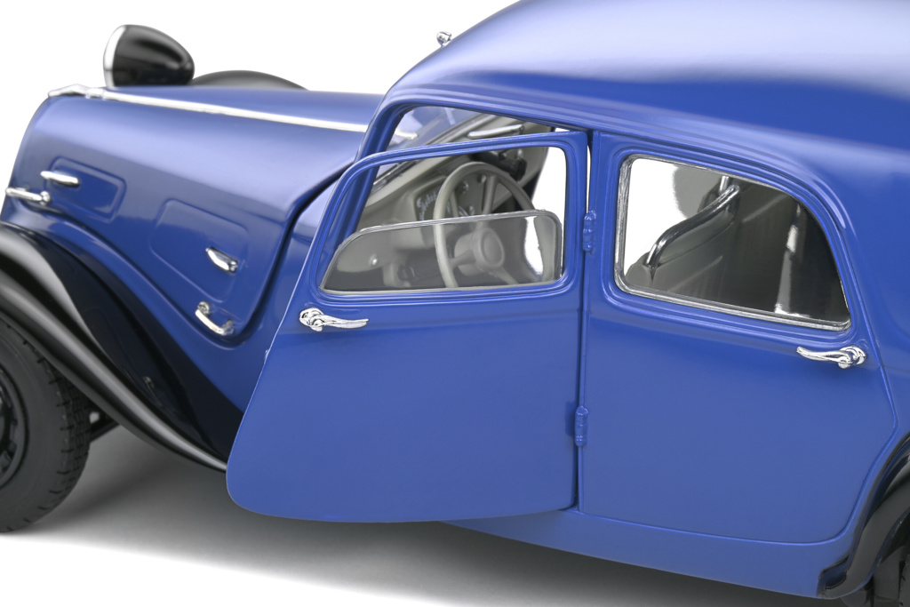 Miniature Citroen Traction 7 1/43 Eagle 7 A Bleu Noire 1934 - Voiture