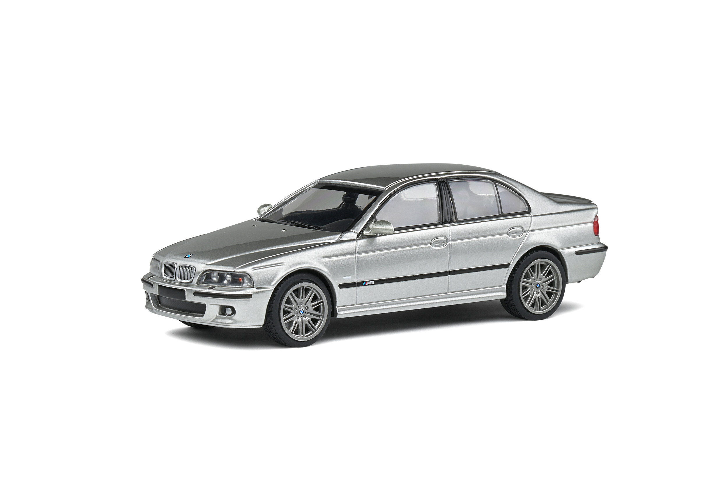 BMW M5 E39 - Titanium Silver - 2000 - Solido
