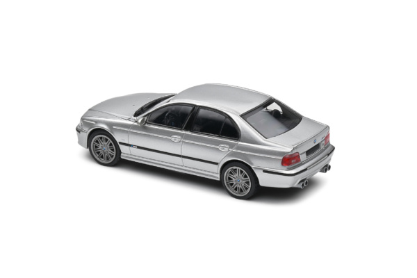 BMW M5 E39 - Titanium Silver - 2000