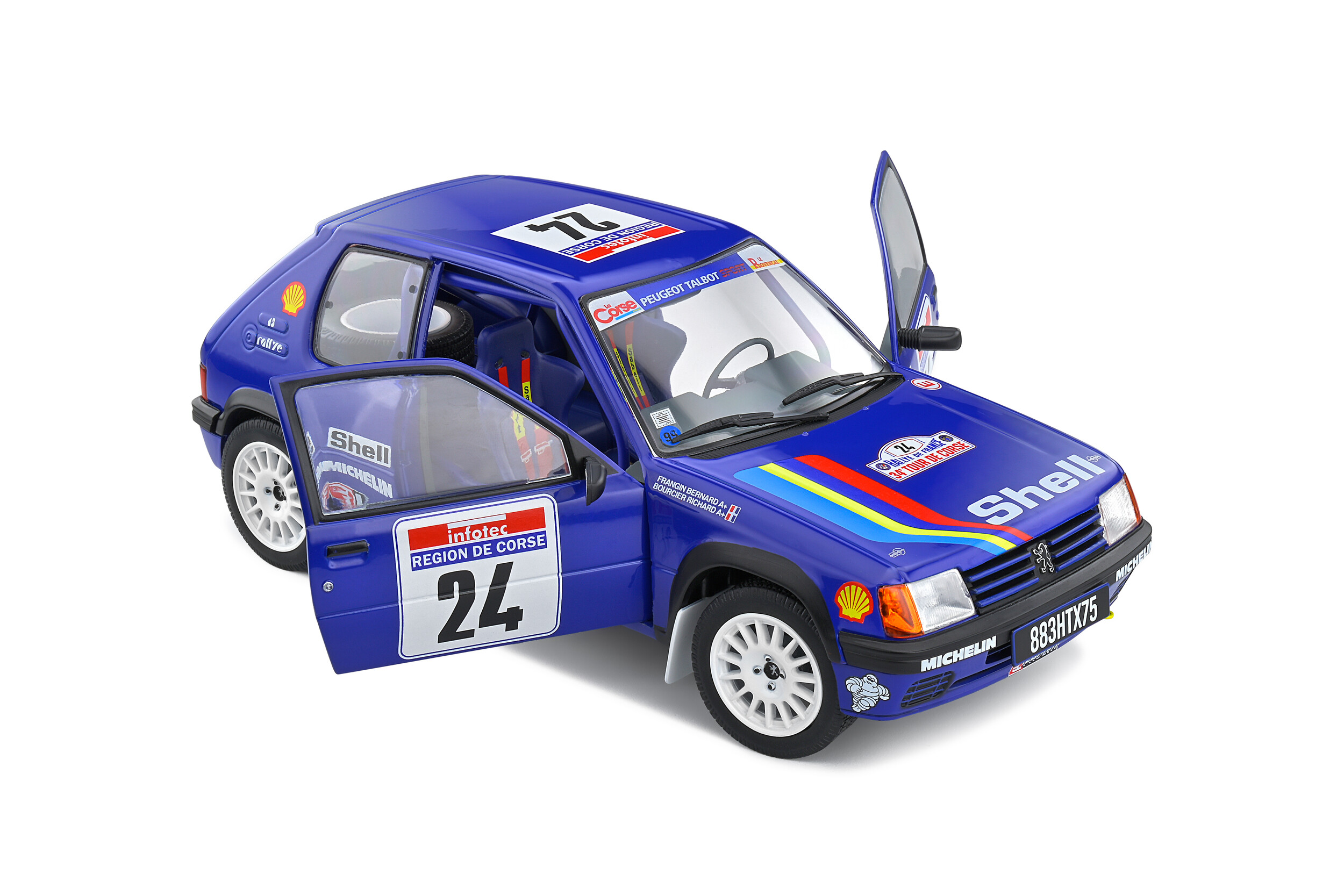 La Peugeot 205 est prête pour affronter les dunes du rallye Bab