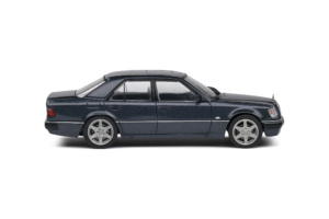 Mercedes-Benz (W124) E60 AMG - Saphire Black Metal - 1994