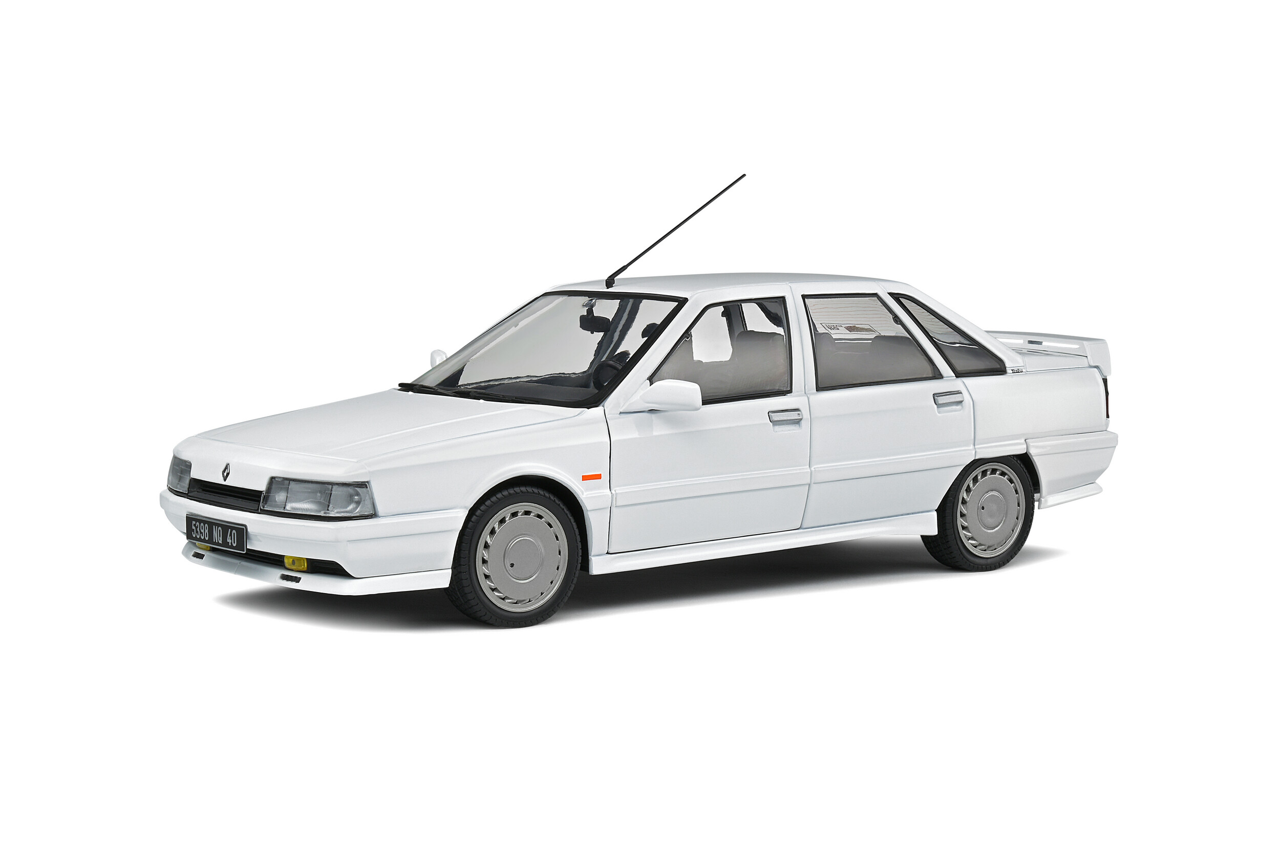 ソリド 1/18 ルノー21 ターボ Mk.1 1988 グレイシャーホワイト Renault 21 Turbo MK1 - Blanc Glacier - 1988 - Solido