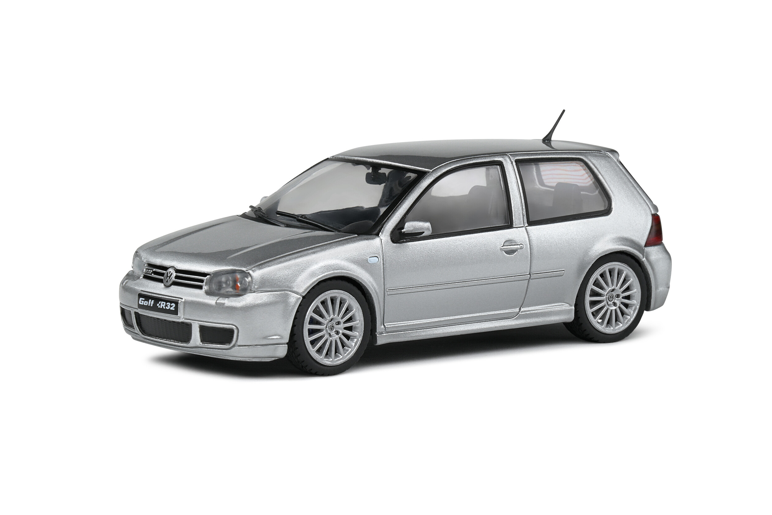 Volkswagen Golf IV R32 - 2003 - Solido