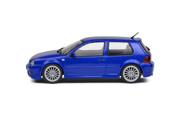 Volkswagen Golf IV R32 - 2003