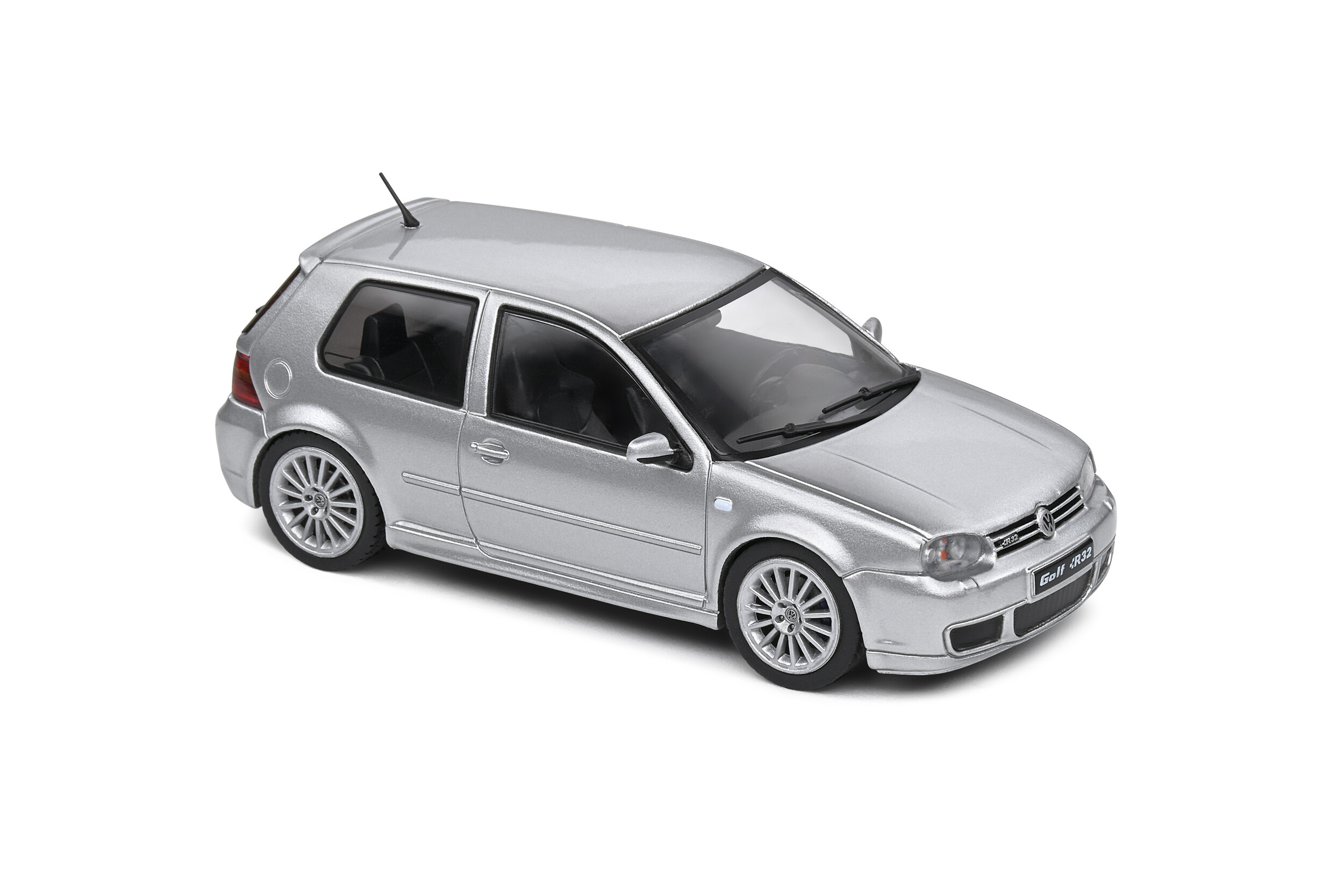 Volkswagen Golf IV R32 - 2003 - Solido