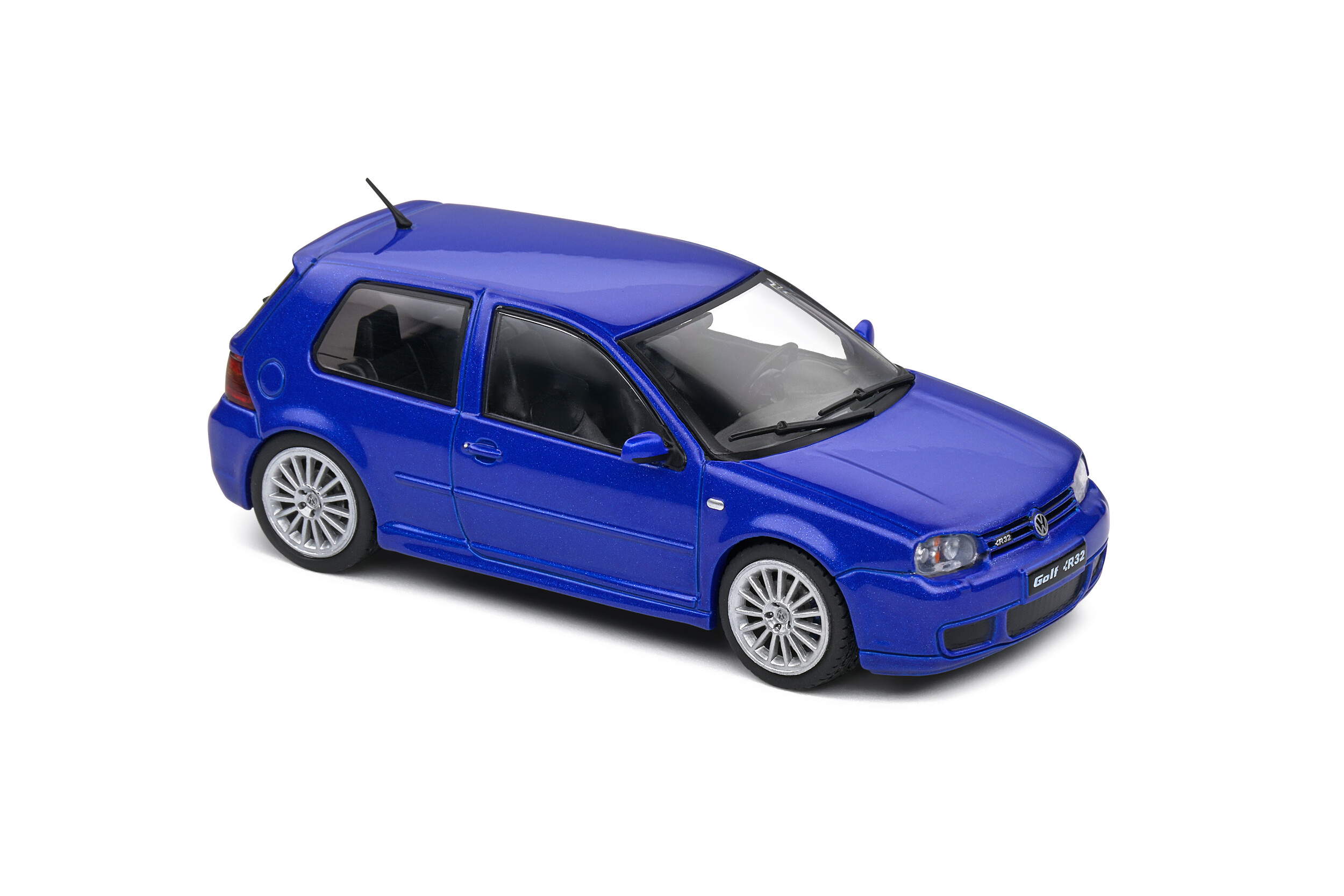 Volkswagen Golf IV R32 - 2003 - Solido