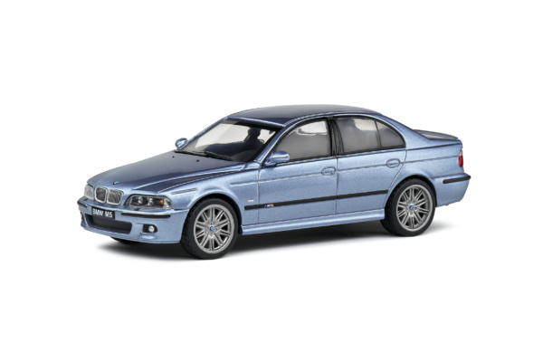 BMW M5 E39 - Silver Water blue - 2000