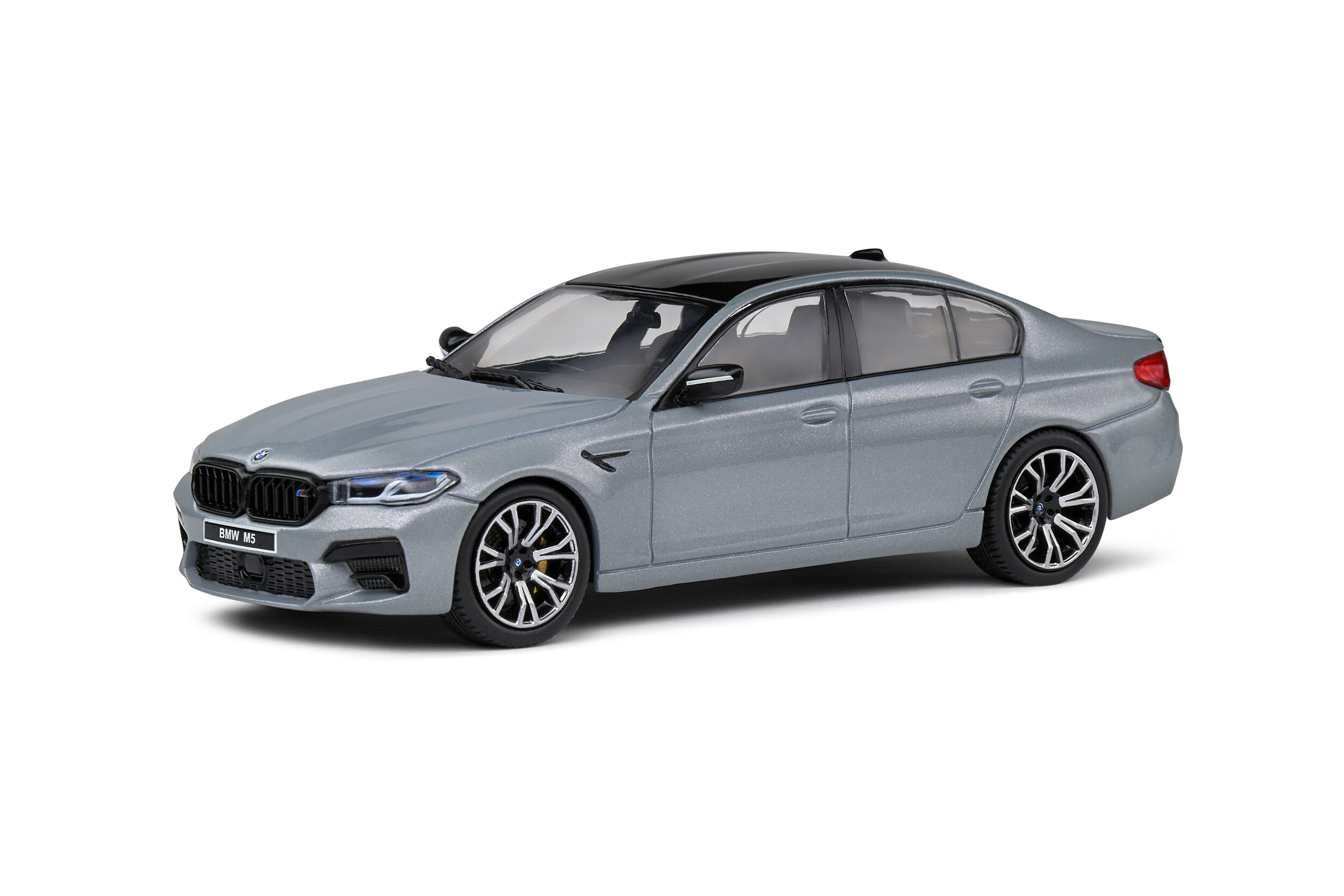 BMW m5 f90 Competition Grey