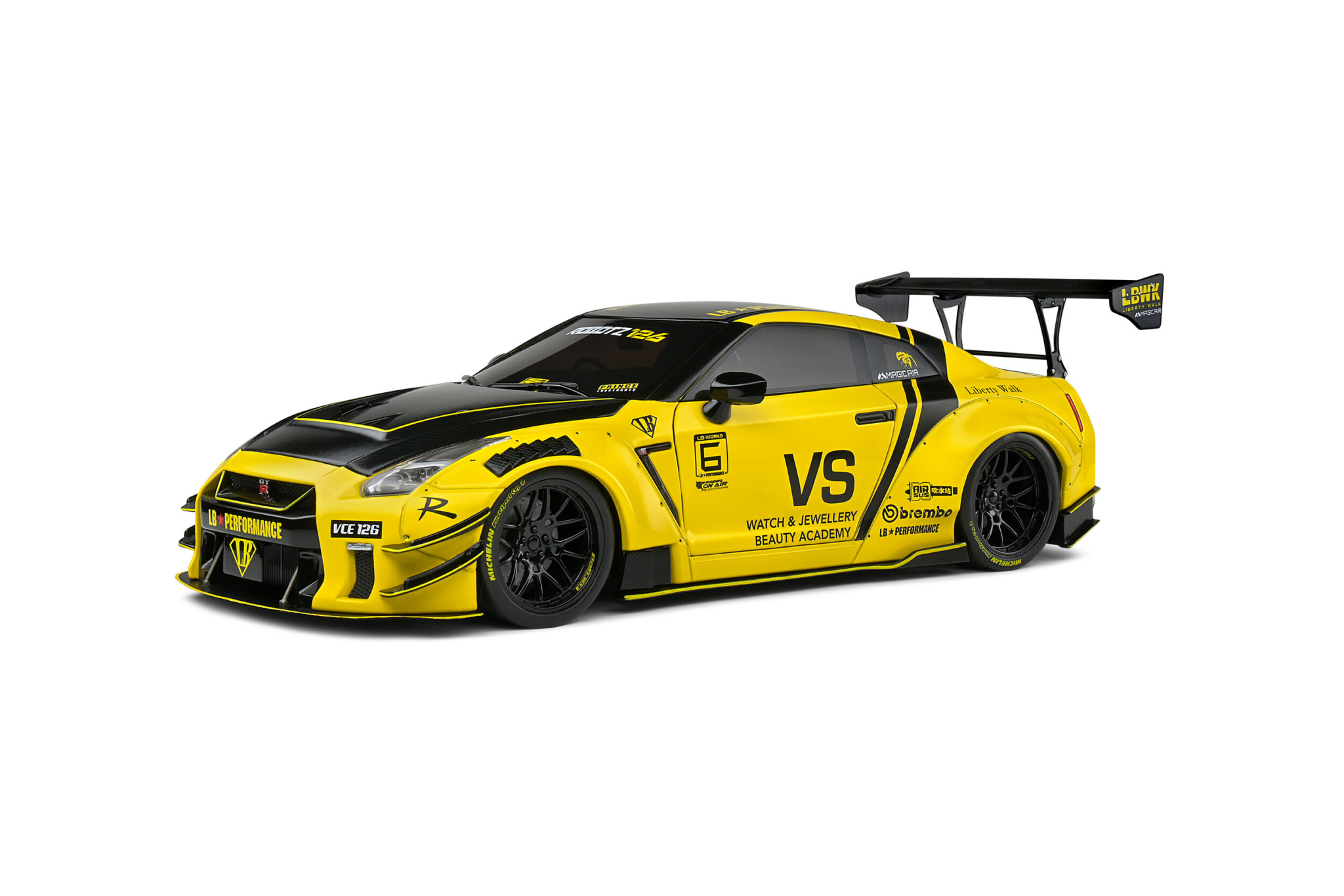 Nissan GT-R (R35) W/ Liberty Walk Body Kit 2.0 - 2020 - Solido