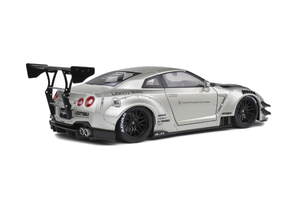 Nissan GT-R (R35) W/ Liberty Walk Body Kit 2.0 - Pearl Grey - 2020