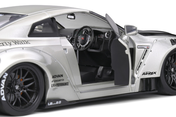Nissan GT-R (R35) W/ Liberty Walk Body Kit 2.0 - Pearl Grey - 2020