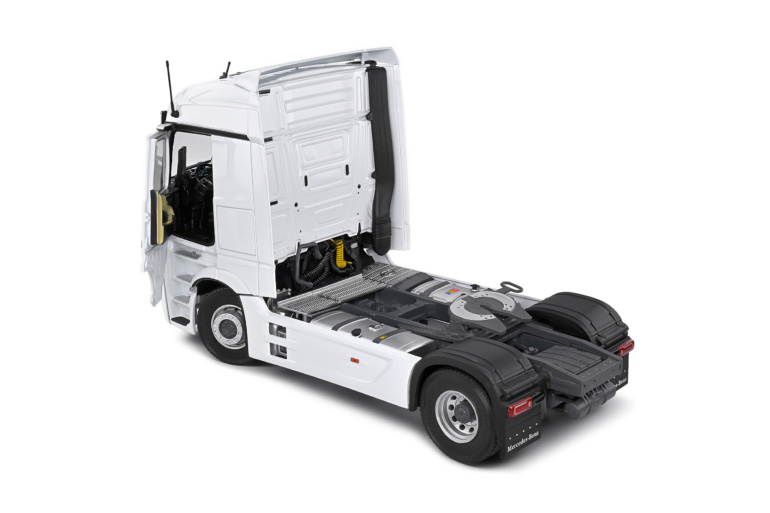Mercedes Benz Actros Goodyear Transporter - scale 1/43rd 2025 24H LE