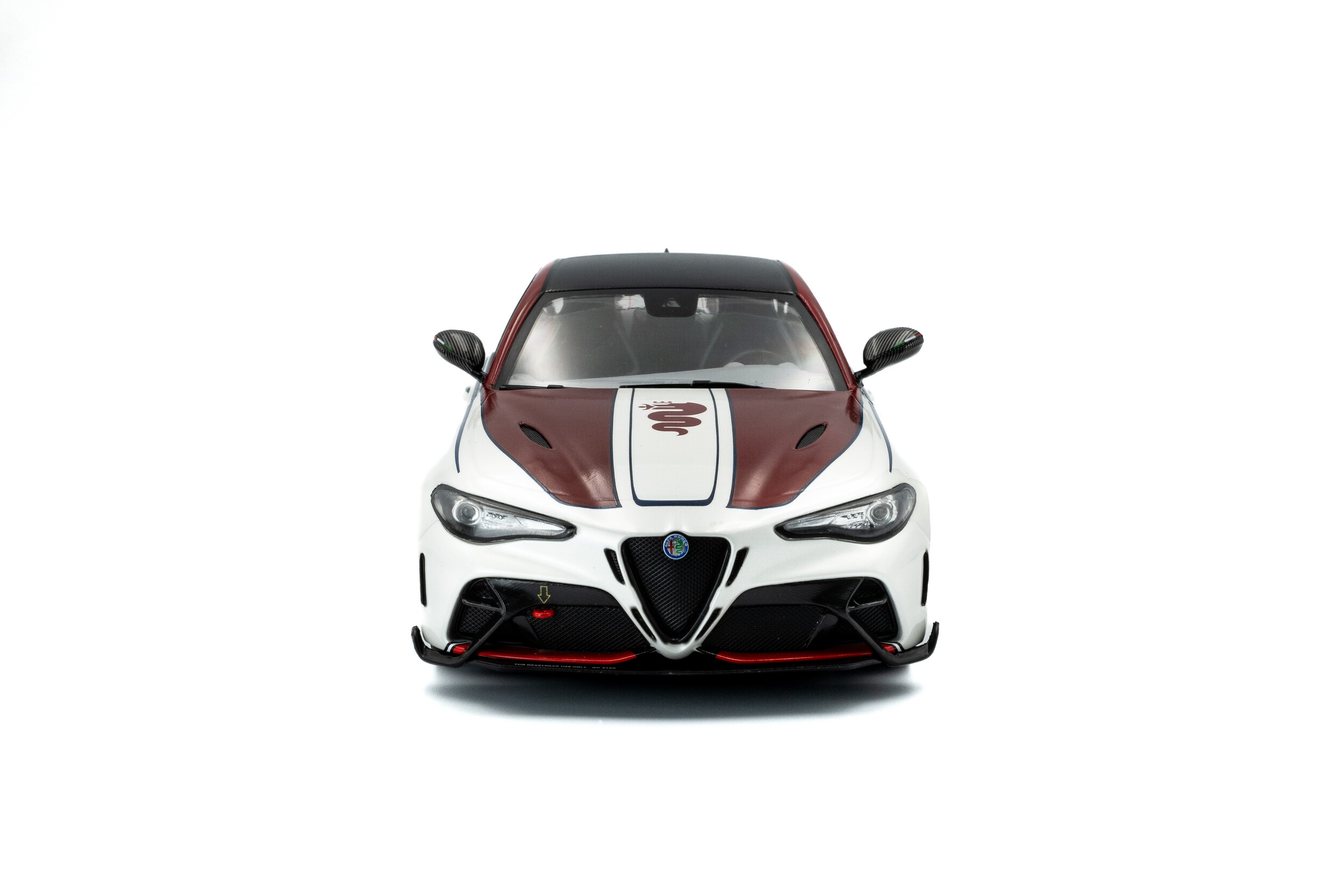 Alfa Romeo Giulia GTA-M Bianco i Rosso - 2023 - Solido