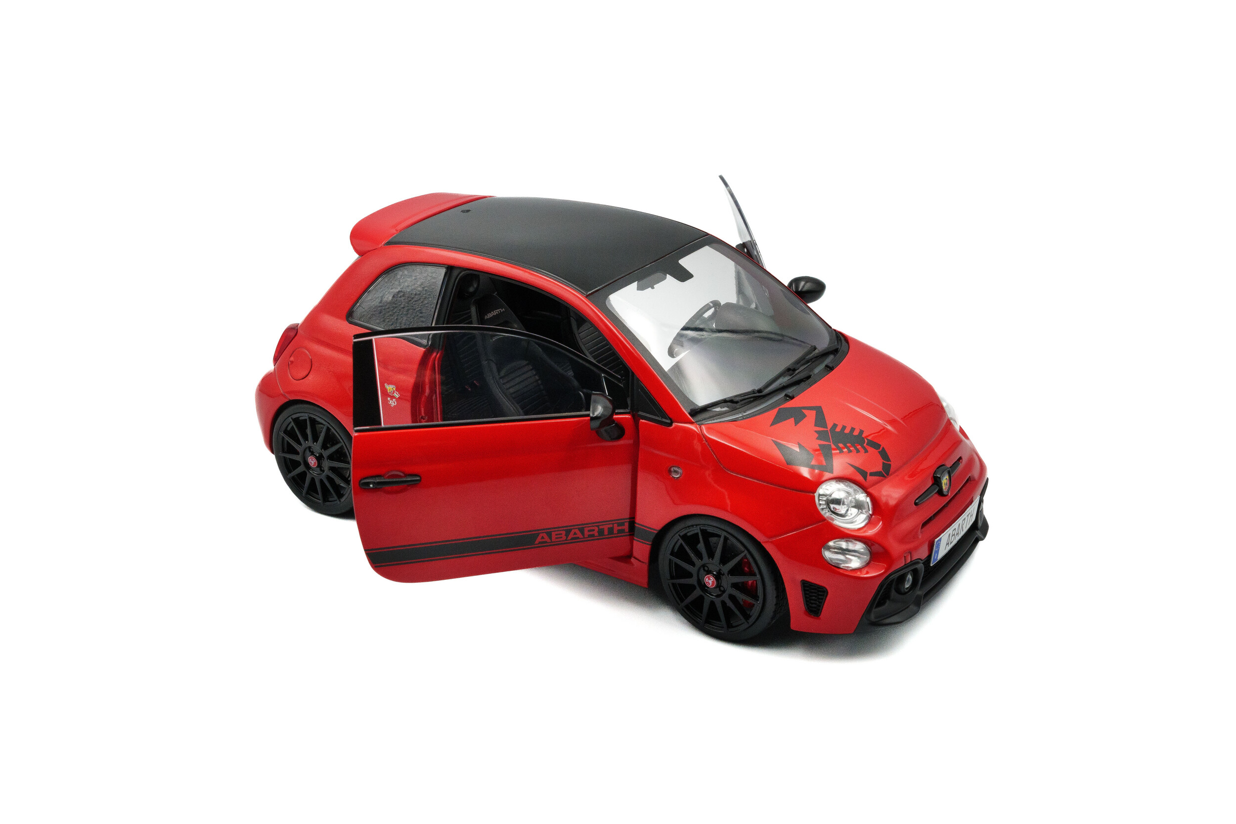 Fiat F595 Abarth - Rosso Maranello - 2022 - Solido