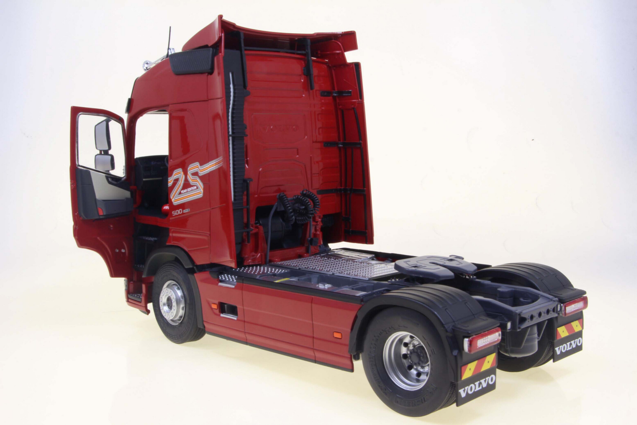 Volvo Trucks FH GLOBETROTTER XL 25 YEARS EDITION - 2023 - Solido