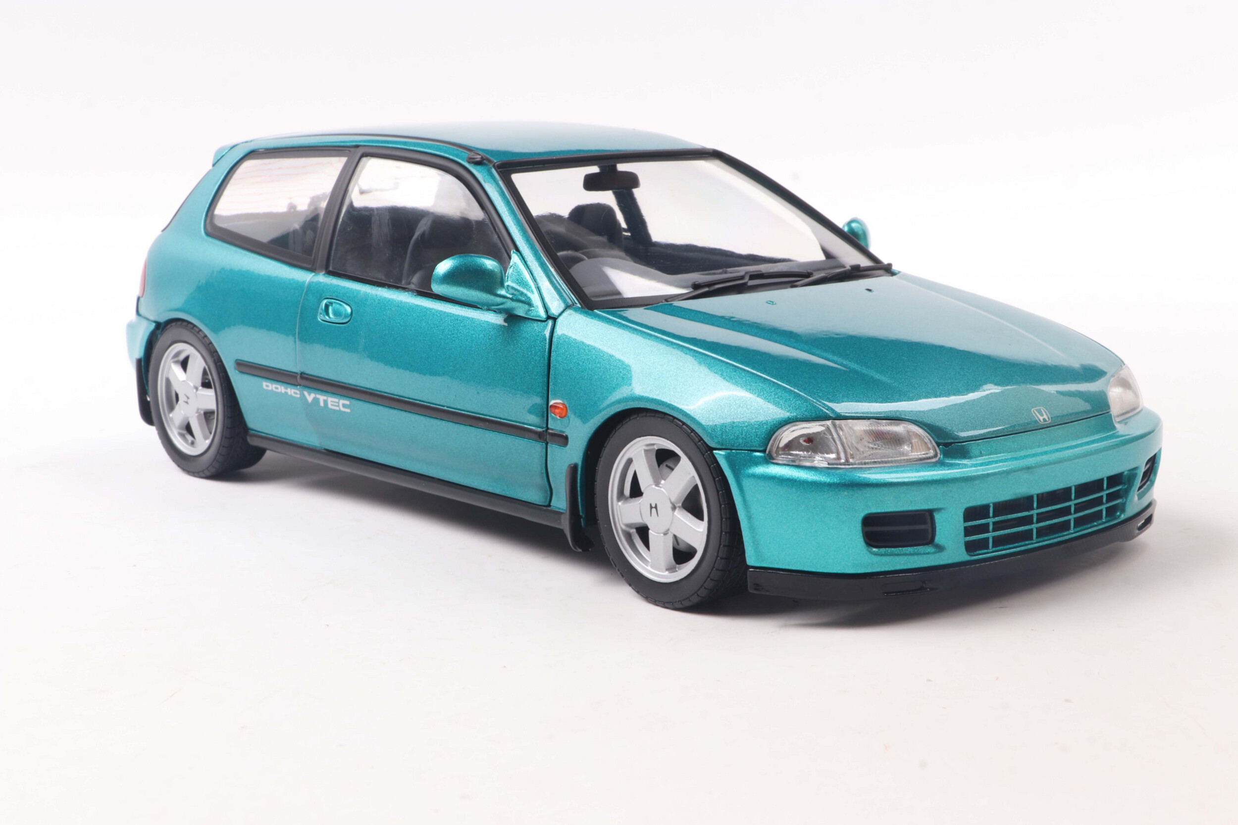 Modellino Auto Honda Civic Type R 2022 Scala 1:43 – Solido Die-Cast Bianco Per Collezionisti