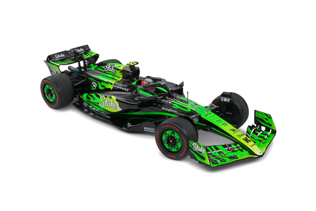 kick-sauber-f1-team-c44-las-vegas-gp-2024-z-guanyu-solido