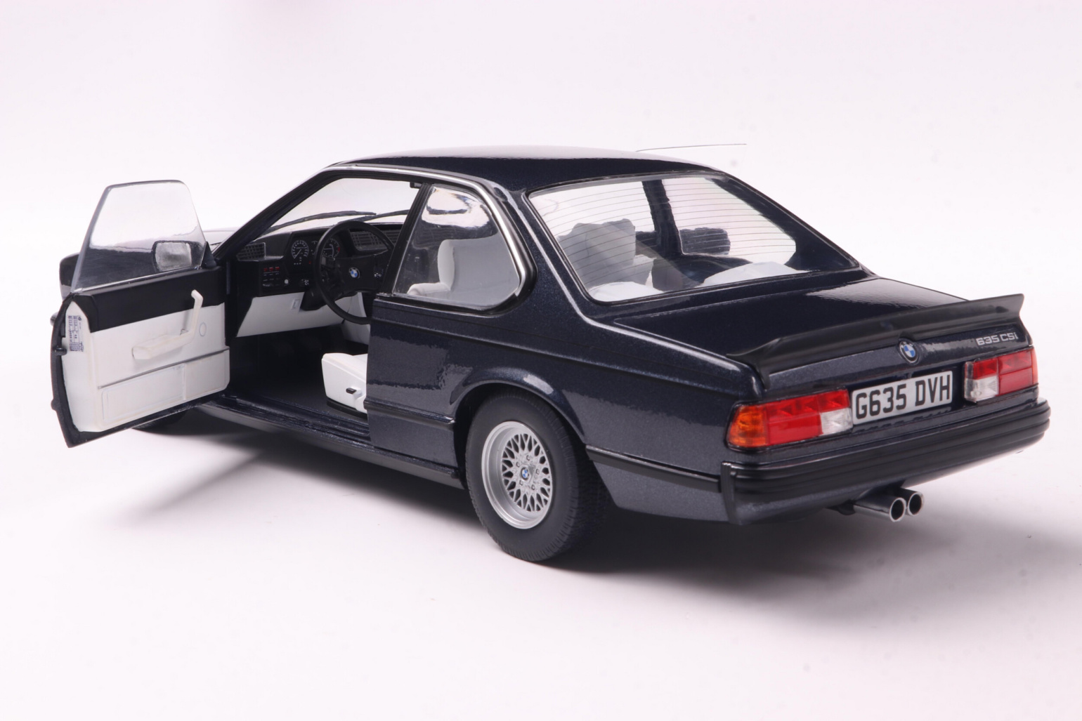 Modèle Voiture 1:18 BMW 635 CSI Macau Blue 1984 – Miniature De Collection – Détails Réalistes