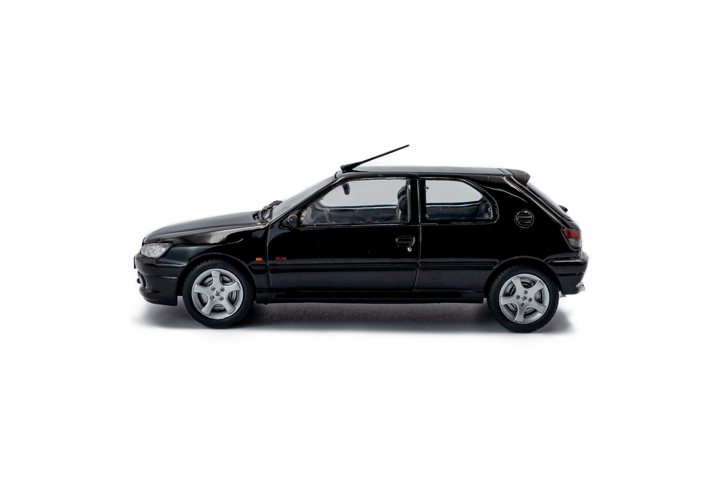 Peugeot 306 S16 - Noir Onyx - 1994 - Solido