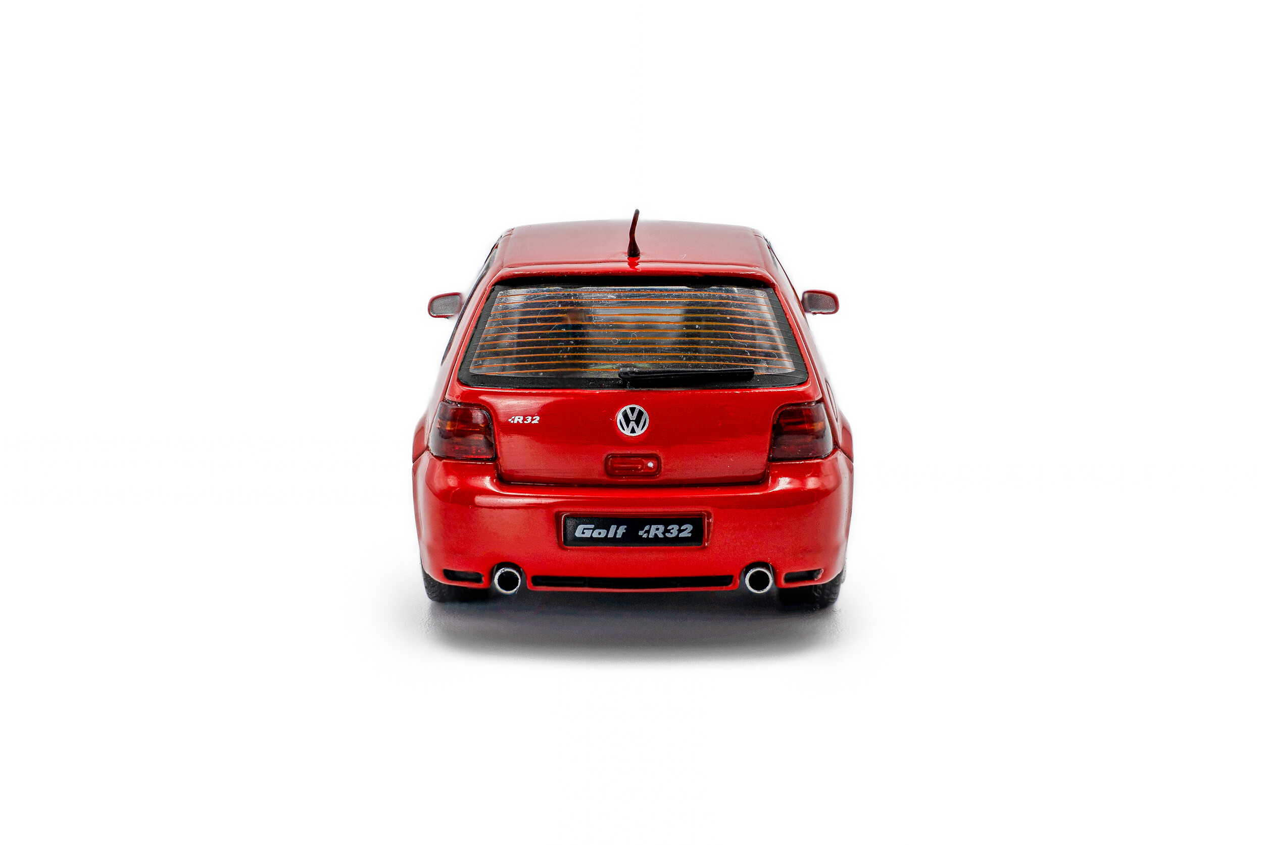 Volkswagen Golf IV R32 - Toronto Red - 2003 - Solido