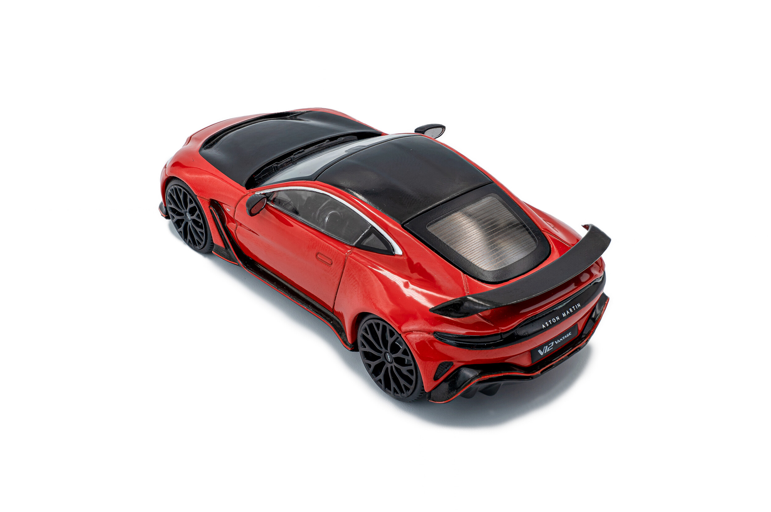 Aston Martin Vantage V12 - Scorpus Red - 2023 - Solido