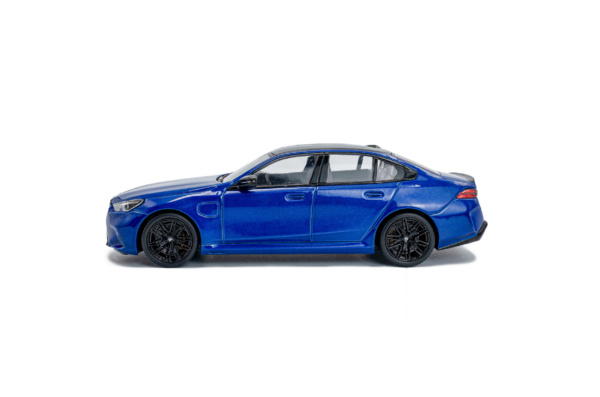 BMW M5 Sedan - Marina Bay Blue - 2024