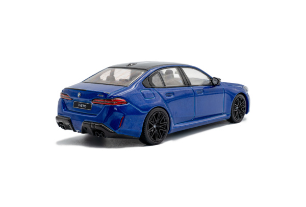 BMW M5 Sedan - Marina Bay Blue - 2024