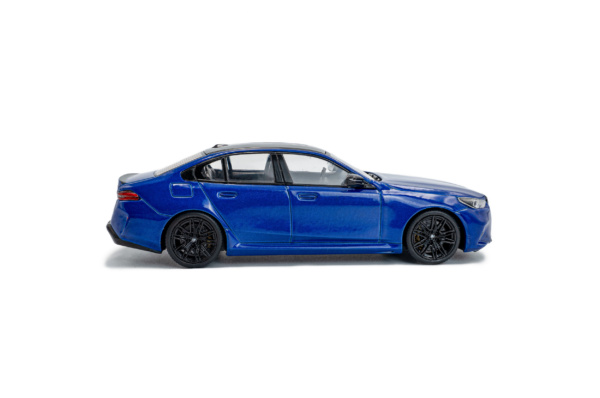 BMW M5 Sedan - Marina Bay Blue - 2024