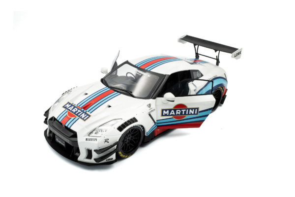 Nissan GT-R (R35) W/ Liberty Walk Body Kit 2.0 - M - 2024