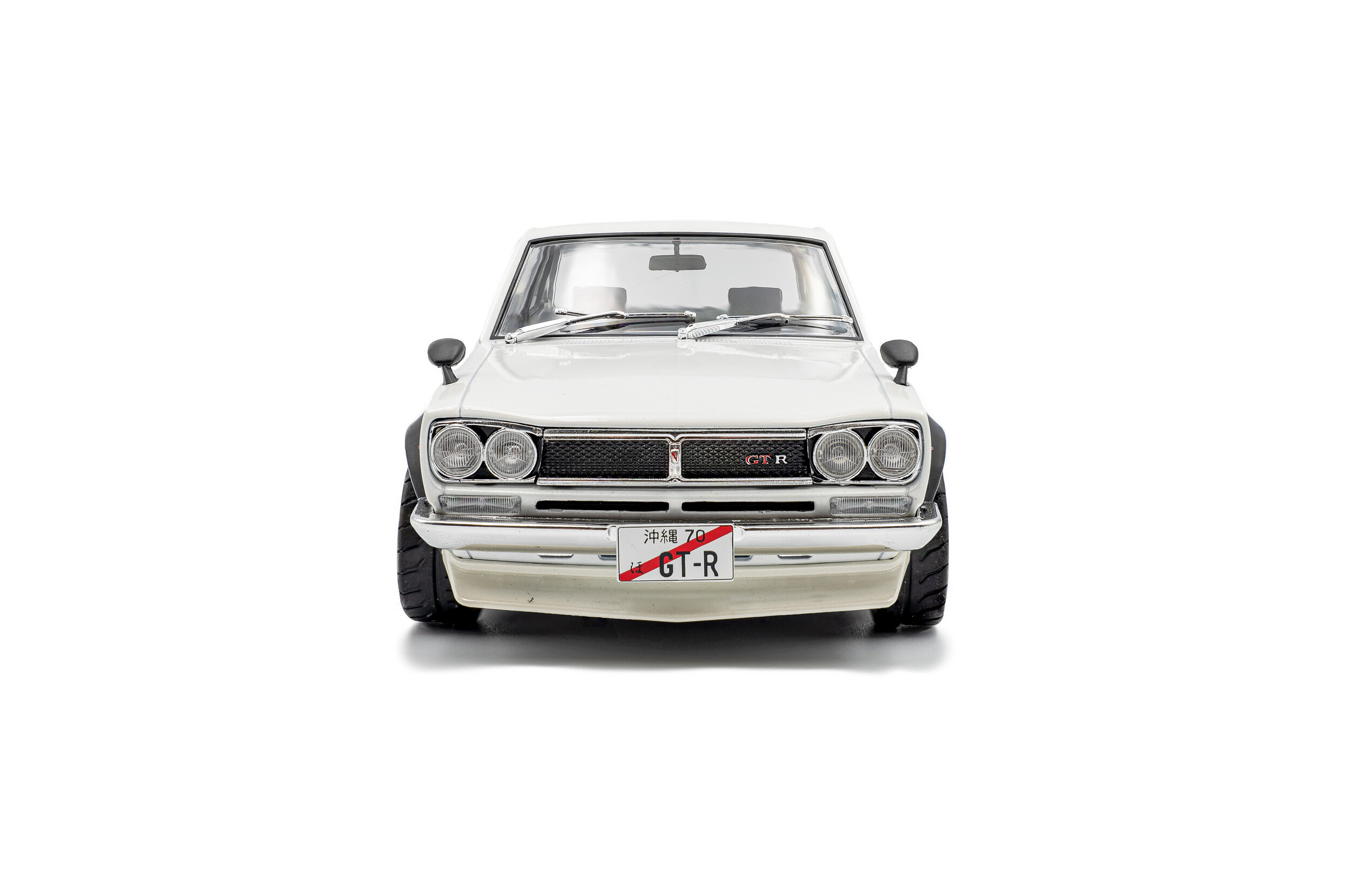 1/18 日産 スカイライン C10 ハコスカ ホワイト 1970 SOLIDO Nissan Skyline (C10) Hakosuka SOLIDO WORKS - Pearl White - 1970