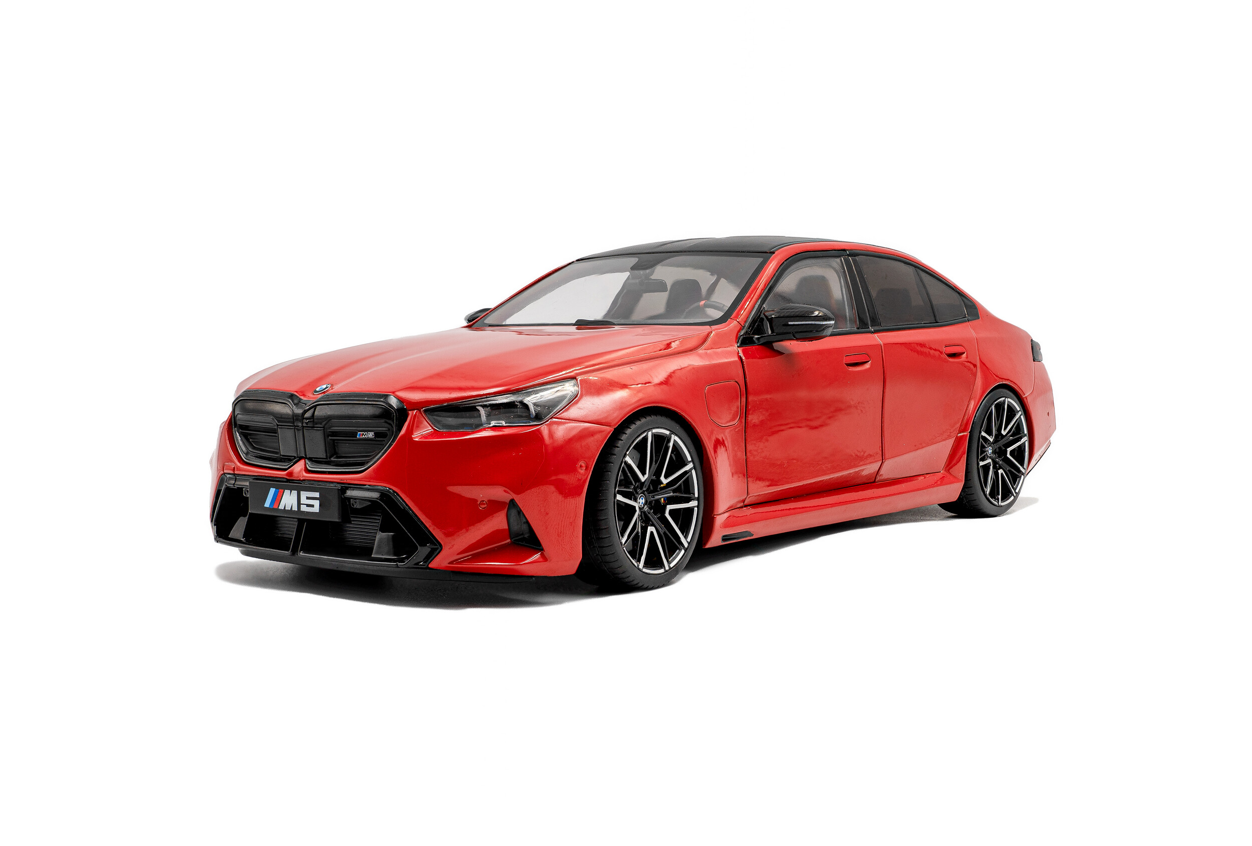 BMW M5 - FIRE RED - 2025 - Solido