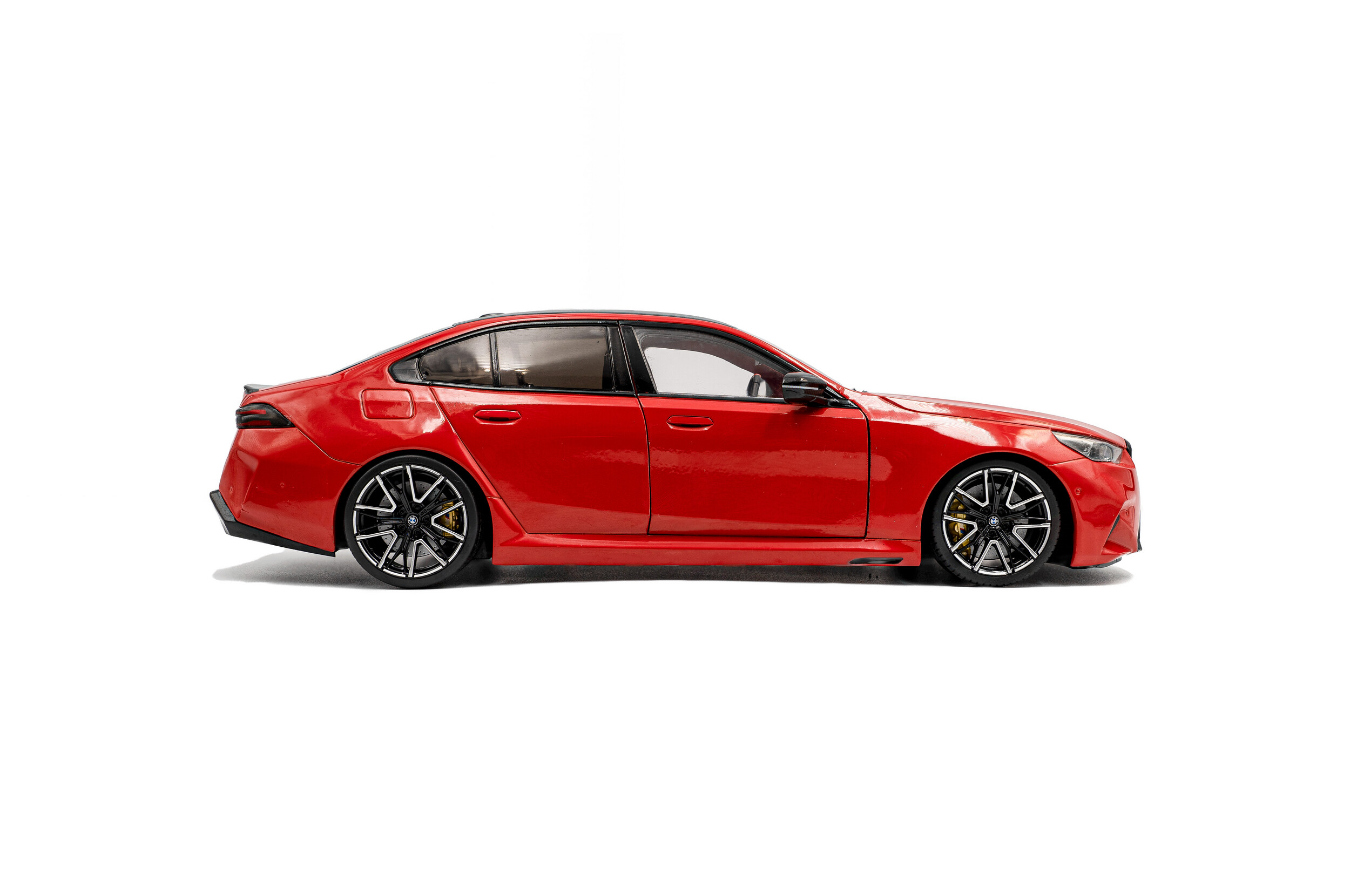 BMW M5 - FIRE RED - 2025 - Solido